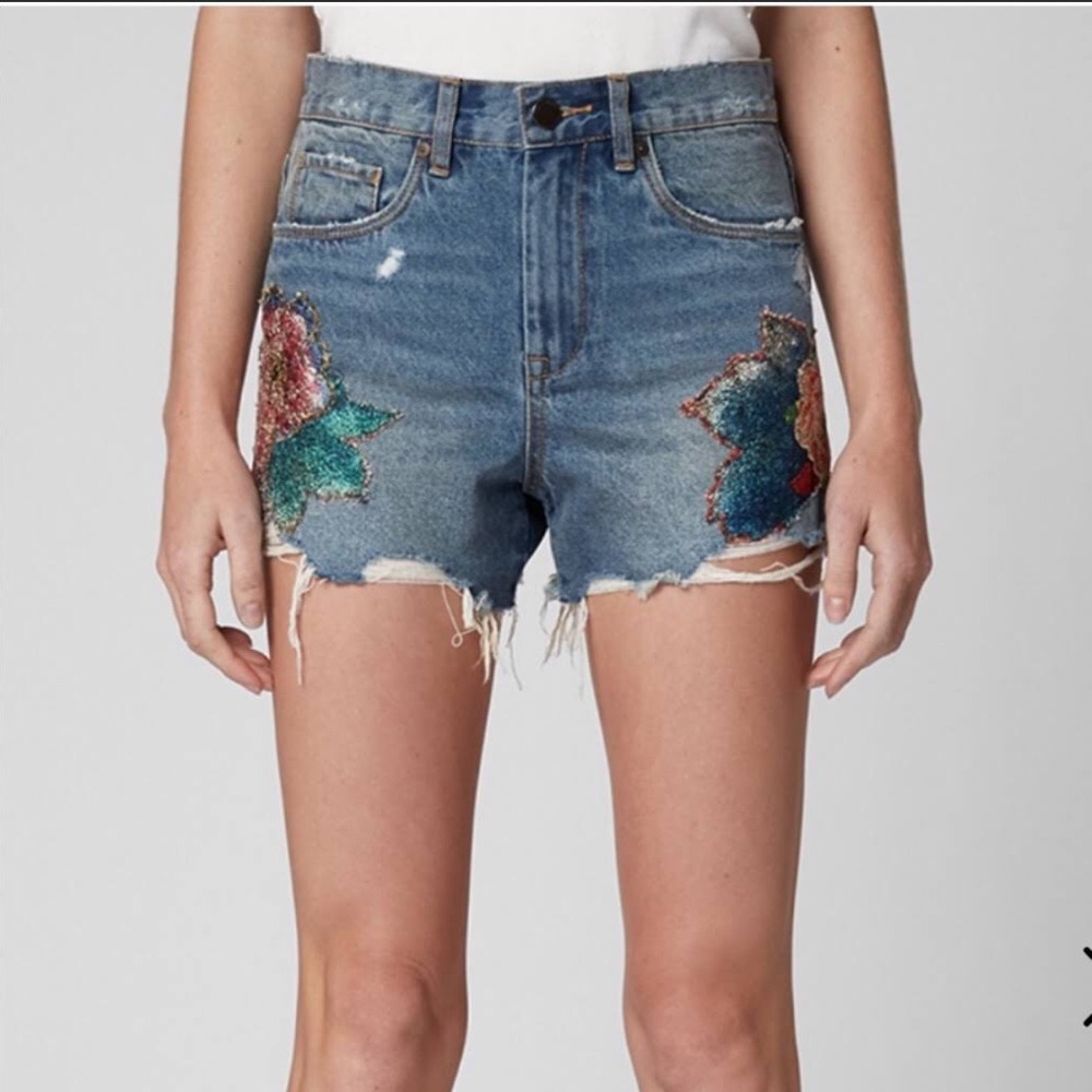 Blank NYC Wild Flower Shorts NWT Size 27 the barrow